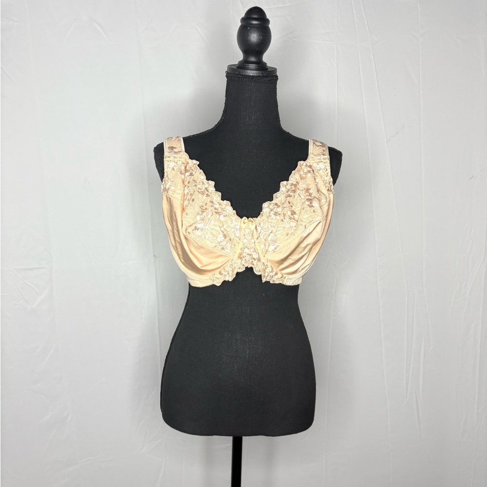 Elegant Cream Lace Bra